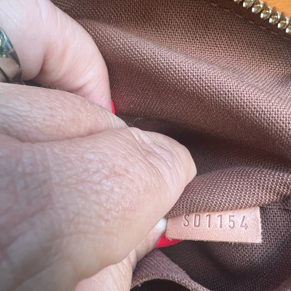 L V Rivoli PM in excellent condition - Picture 10 of 11